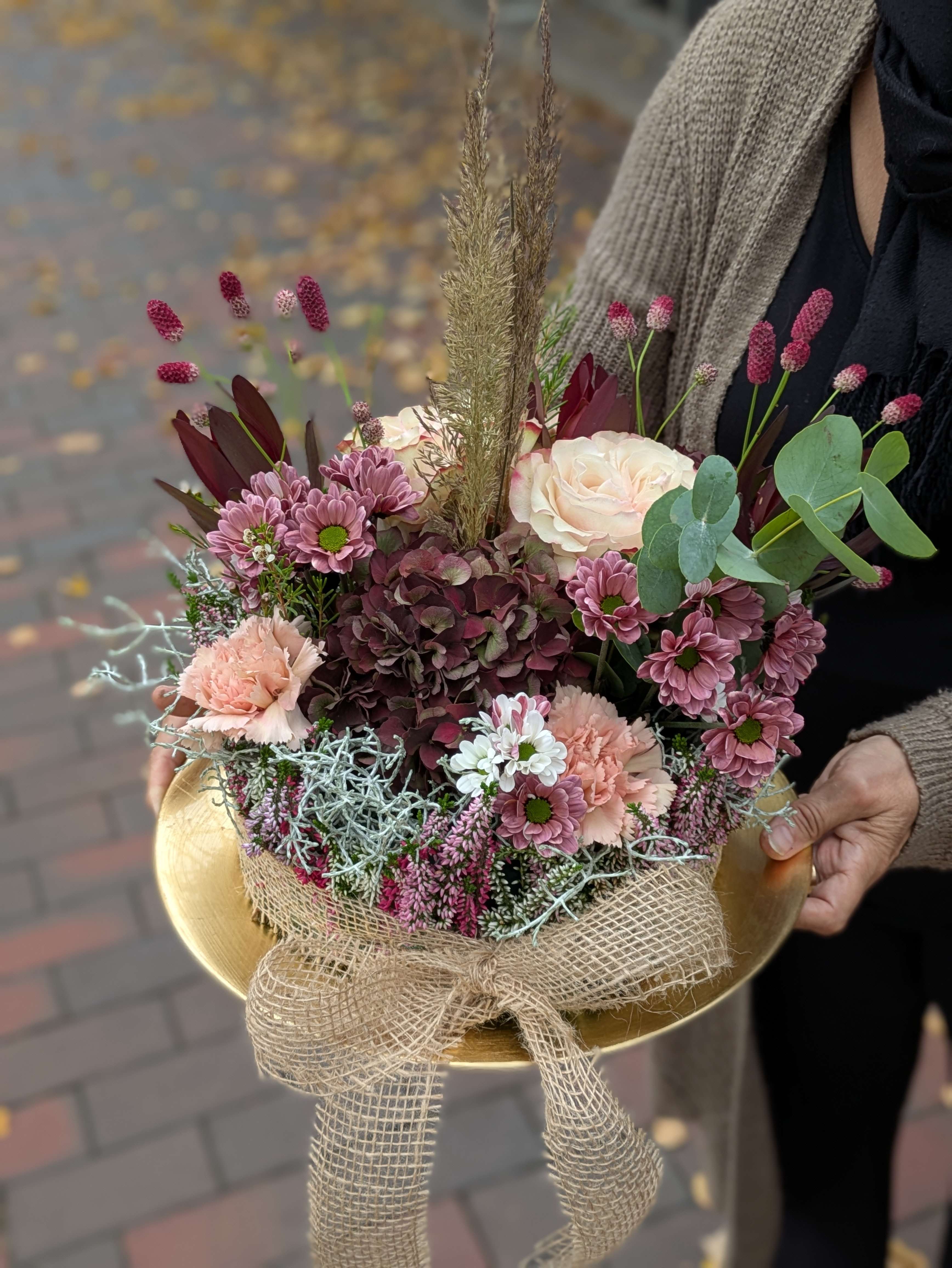Herbstliches Blütennest – Dein florales Herbstgesteck
